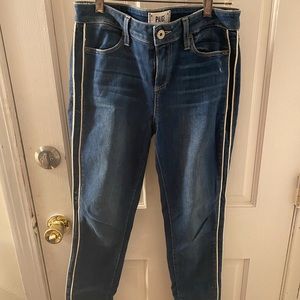 Paige Jeans (verdugo piping raw hem)